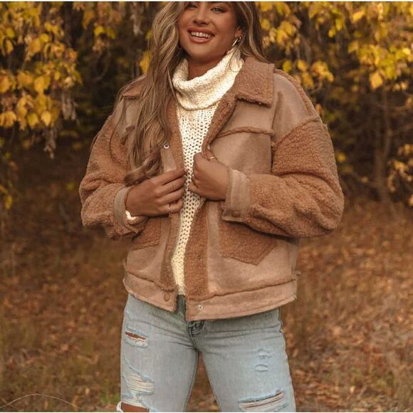 Vici Jackets & Blazers - Cherrybark Pocketed Sherpa Jacket - Mocha